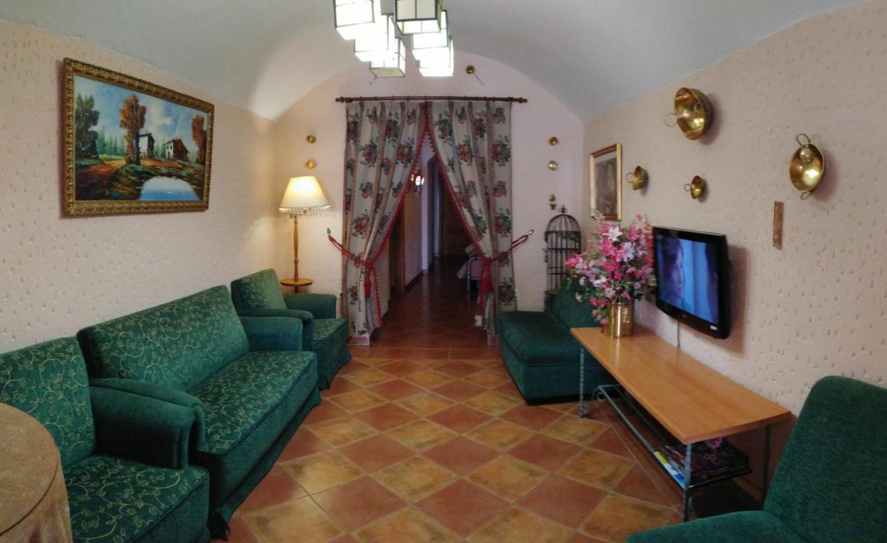 Purullena Apartamentos Horno Y Casa De Dulce מראה חיצוני תמונה