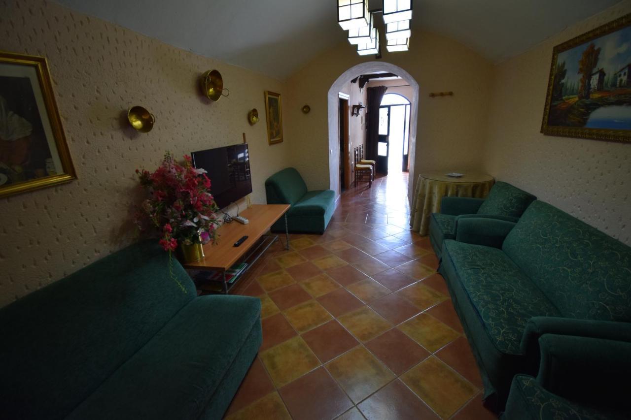 Purullena Apartamentos Horno Y Casa De Dulce מראה חיצוני תמונה