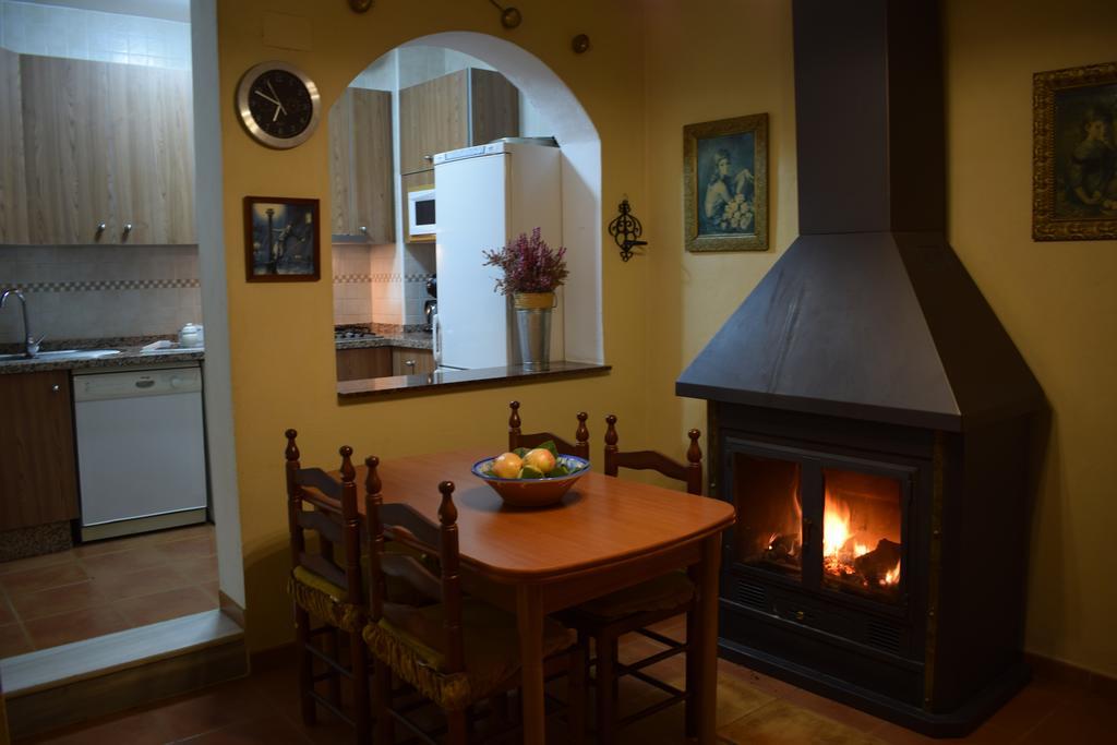 Purullena Apartamentos Horno Y Casa De Dulce מראה חיצוני תמונה